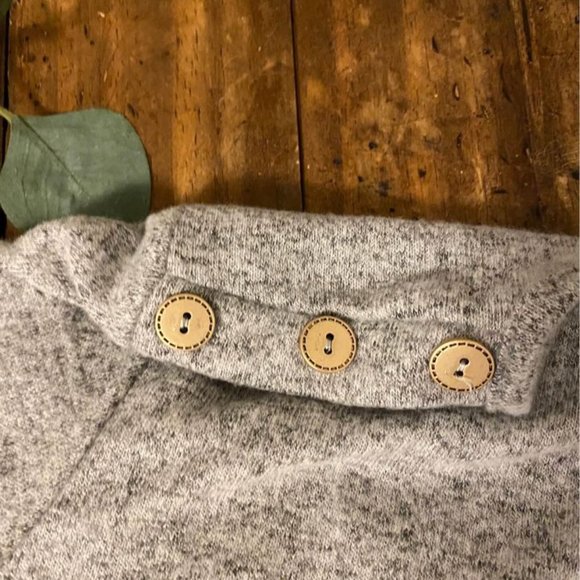 Hello Miz Maternity Sweater- XL - Picture 5 of 6